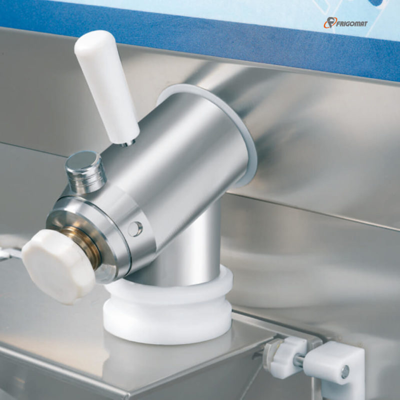 Wasserhahn der Frigomat Kombieismaschine Twin/Twin Chef